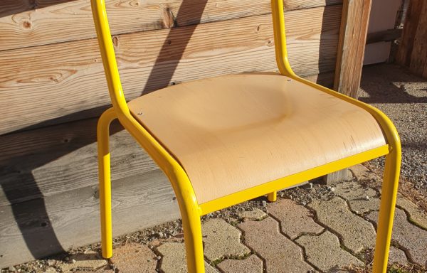 Chaise collectivité jaune
